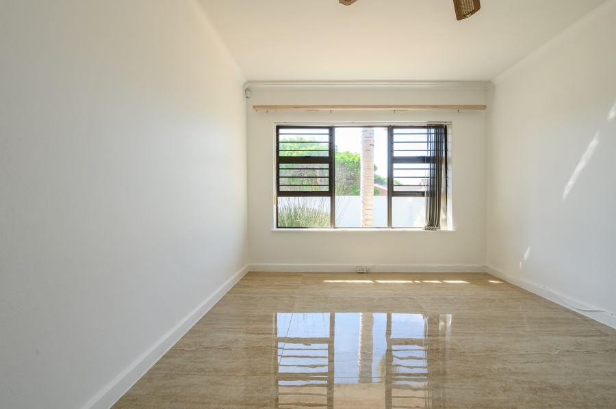 7 Bedroom Property for Sale in Summerstrand Eastern Cape